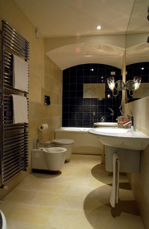 Charming Hotel Dei Chiostri フォッリーナ エクステリア 写真