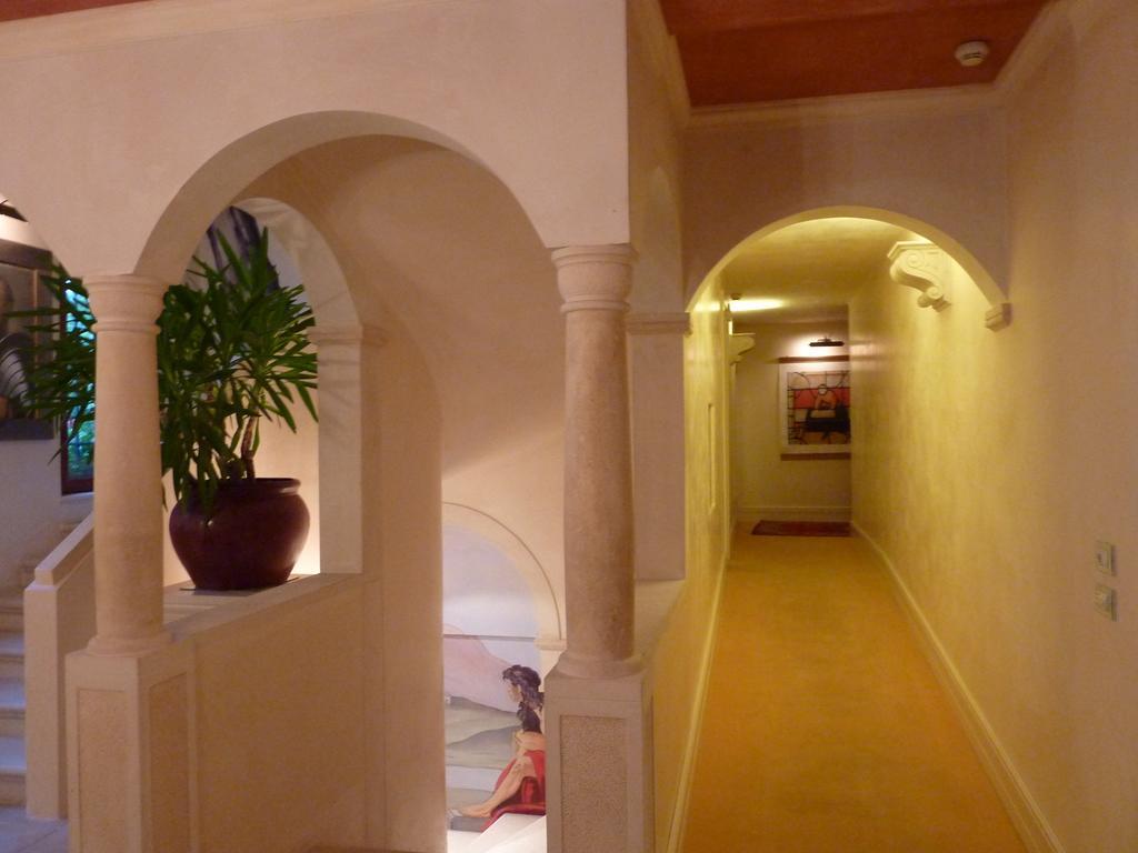 Charming Hotel Dei Chiostri フォッリーナ エクステリア 写真