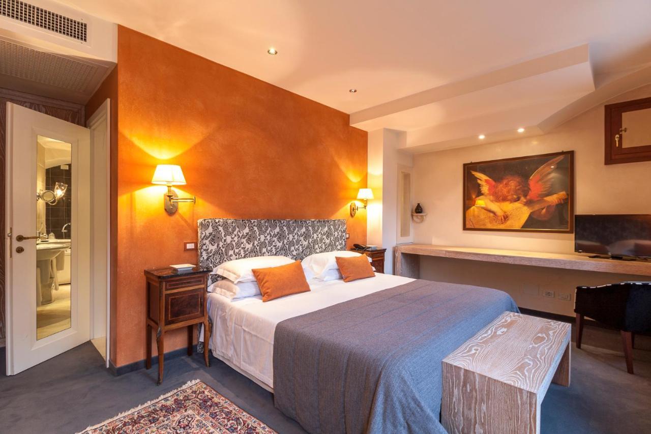 Charming Hotel Dei Chiostri フォッリーナ エクステリア 写真